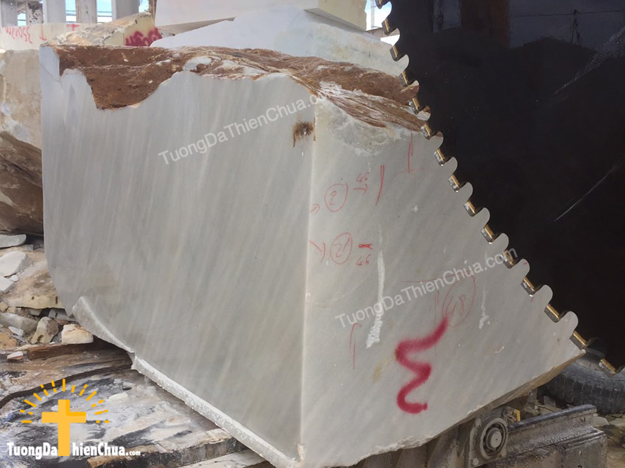 tượng đức mẹ la vang bằng đá