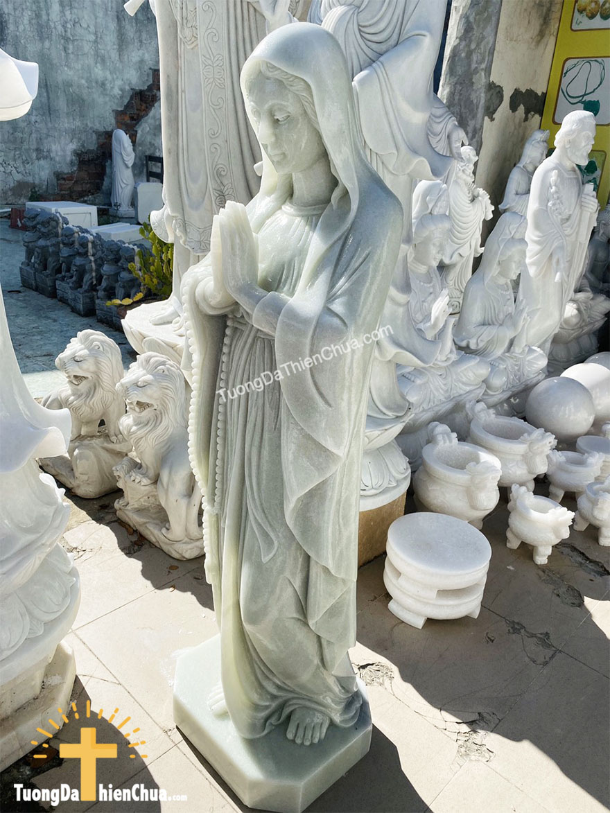 Tượng Đức Mẹ Lộ Đức Chắp Tay bằng Đá