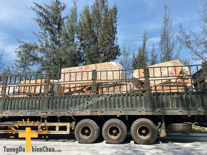 Điêu khắc tượng Chúa Xót Thương